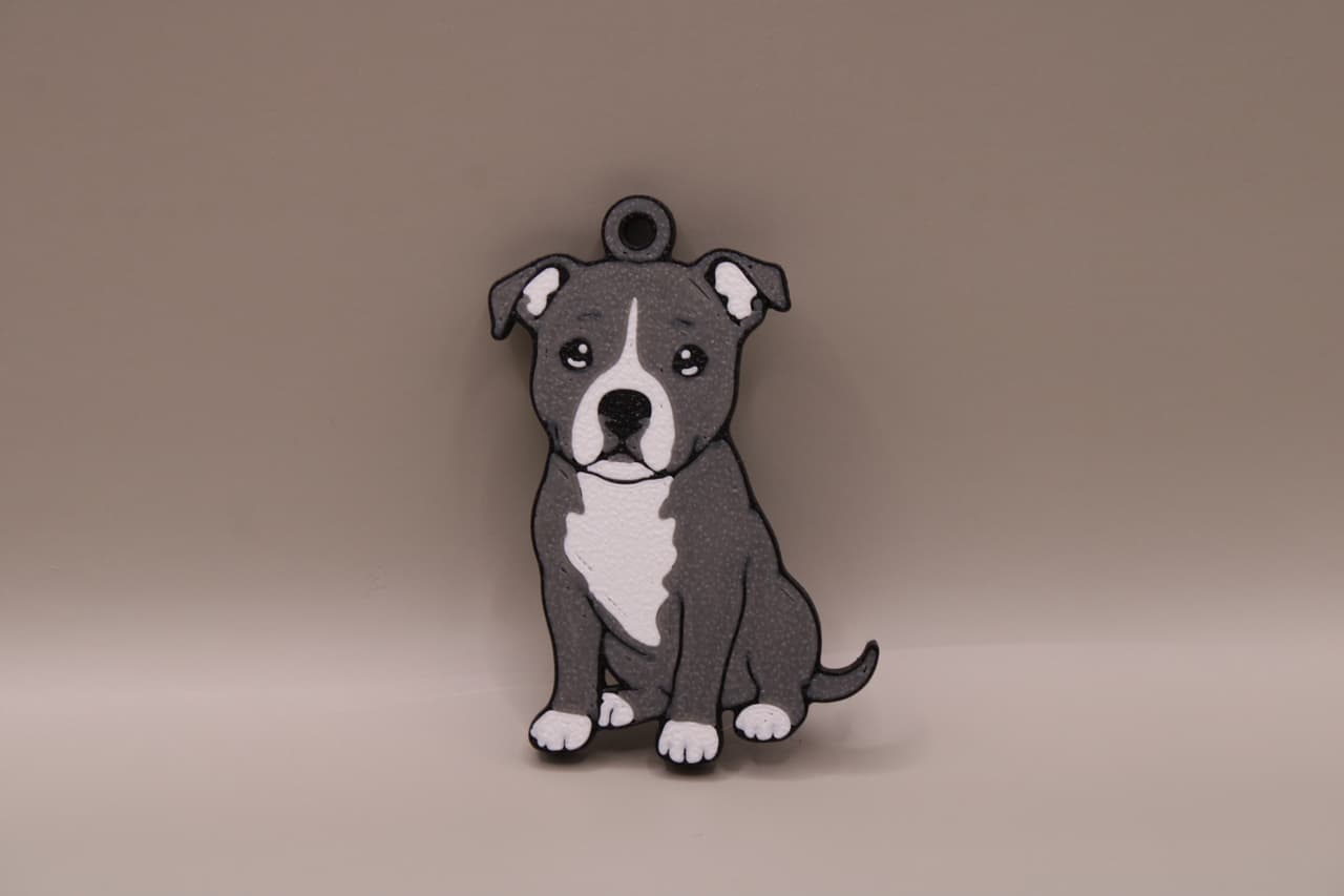 brelok z psem amstaff